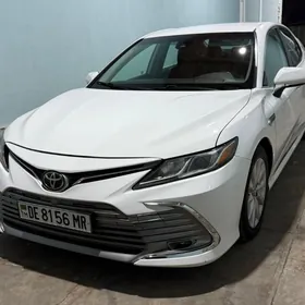 Toyota Camry 2020