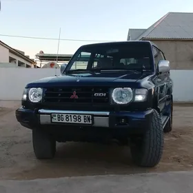Mitsubishi Pajero 1998