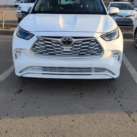 Toyota Highlander 2022