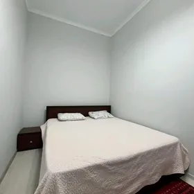 Täze Gurtli. Full. Poluelitka