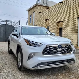 Toyota Highlander 2022