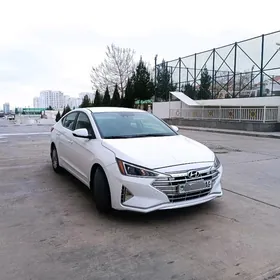 Hyundai Elantra 2020