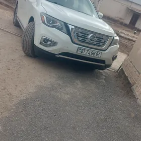Nissan Pathfinder 2020