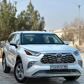 Toyota Highlander 2022