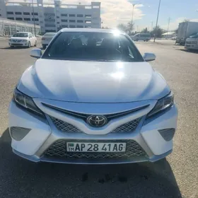 Toyota Camry 2020