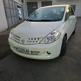 Nissan Tiida 2008