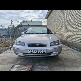 Toyota Camry 1999