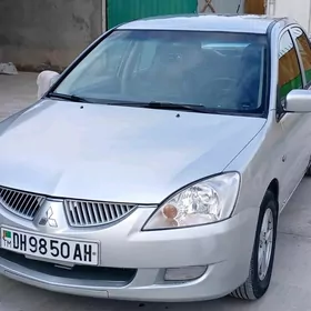 Mitsubishi Lanser 2010