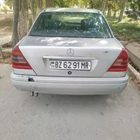 Mercedes-Benz 190E 1996