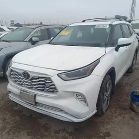 Toyota Highlander 2021
