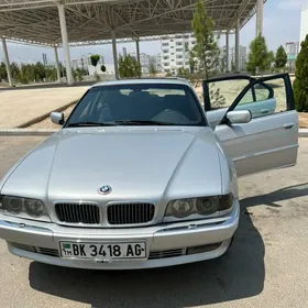 BMW 745 2001