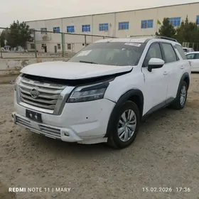 Nissan Pathfinder 2022