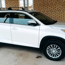 Toyota Highlander 2019