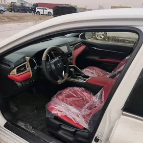 Toyota Camry Hybrid 2021