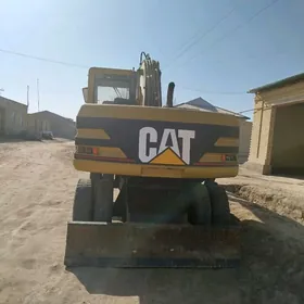 Caterpillar Excavator 2002
