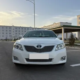 Toyota Camry 2010