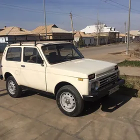 Lada Niva 1986
