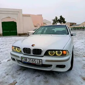 BMW E39 2001