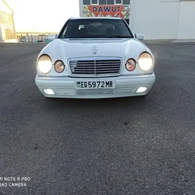 Mercedes-Benz E320 1996