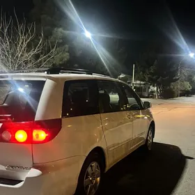 Toyota Sienna 2006