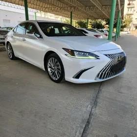 Lexus ES 350 2022