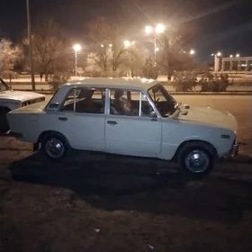 Lada 2103 1984