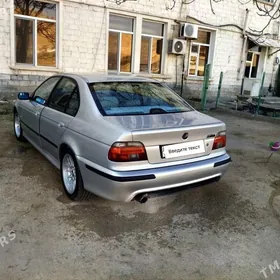 BMW E39 1999
