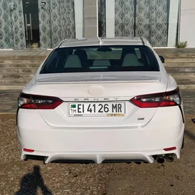 Toyota Camry 2023