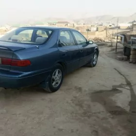 Toyota Camry 2000