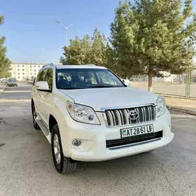 Toyota Land Cruiser Prado 2011
