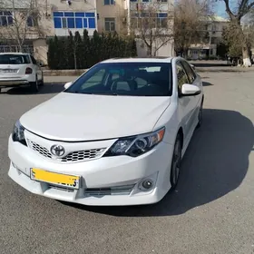 Toyota Camry 2013