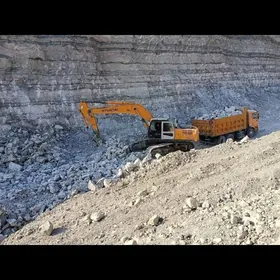 Caterpillar Excavator 2011
