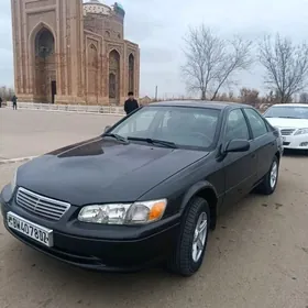Toyota Camry 2001