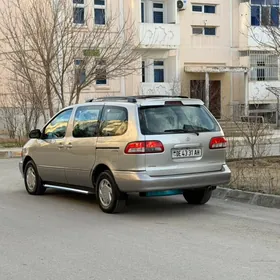 Toyota Sienna 2002