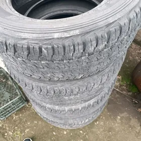 Dunlop tekerler 285/60/18