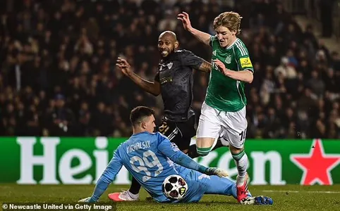 Çempionlar ligasy: «Budýo-Glimt» «Interi» utdy, «Nýukaslyň» hüjümçisi poker etdi