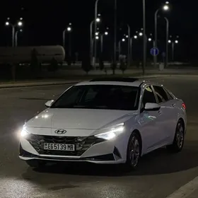 Hyundai Elantra 2021