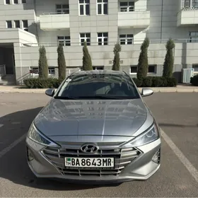 Hyundai Elantra 2020