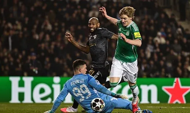 Çempionlar ligasy: «Budýo-Glimt» «Interi» utdy, «Nýukaslyň» hüjümçisi poker etdi