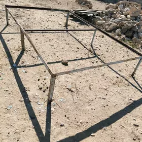 Ugolnikdan demir tapjan