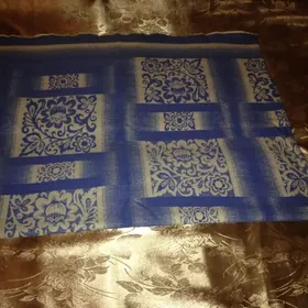 Покрывало тканевое новое, 2 шт.