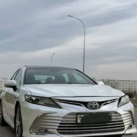 Toyota Camry 2024
