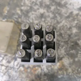 клеймо цифры