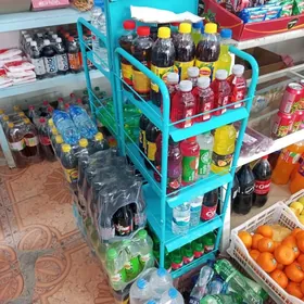 полка и стол