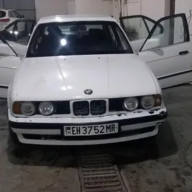 BMW 525 1989