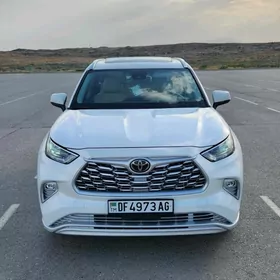 Toyota Highlander 2021