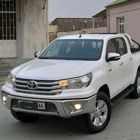 Toyota Hilux 2015