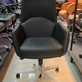 Кожа кресло.Koza kreslo