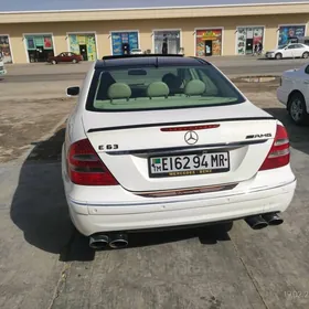 Mercedes-Benz E320 2002