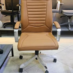 Кожа кресло.Koza kreslo